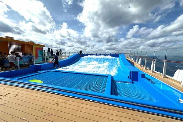 Flowrider_Deck16.jpg